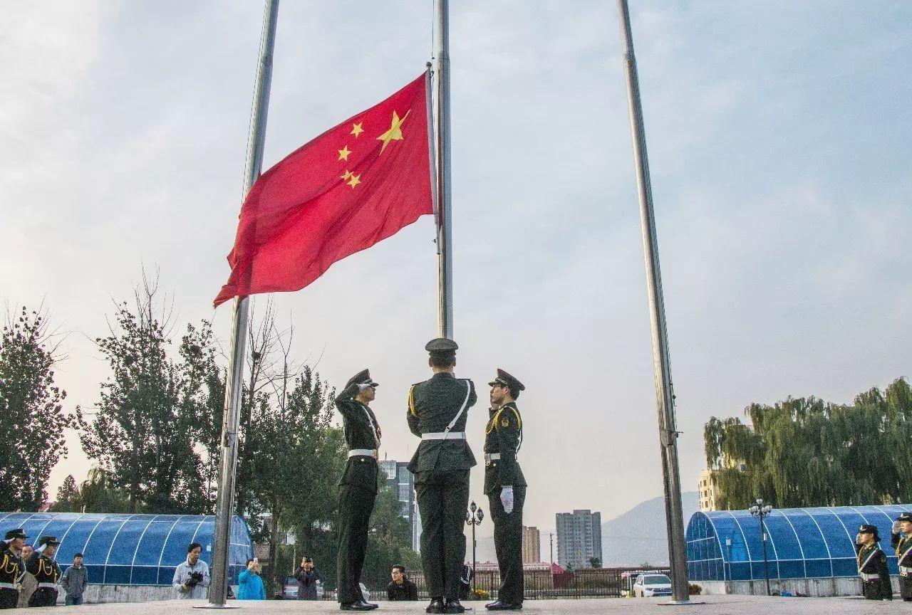 时尚公主做美甲